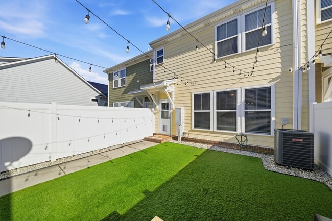 Building Photo - 544 Mill Creek Pkwy