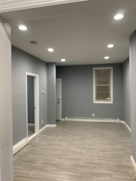 Building Photo - 385 Highland Ave