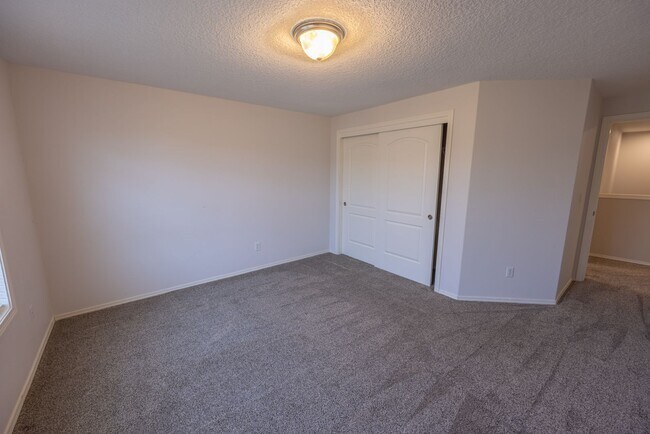 Building Photo - Home for rent in fast growing Ridgefield, WA - 4 bedr + Bonus Room