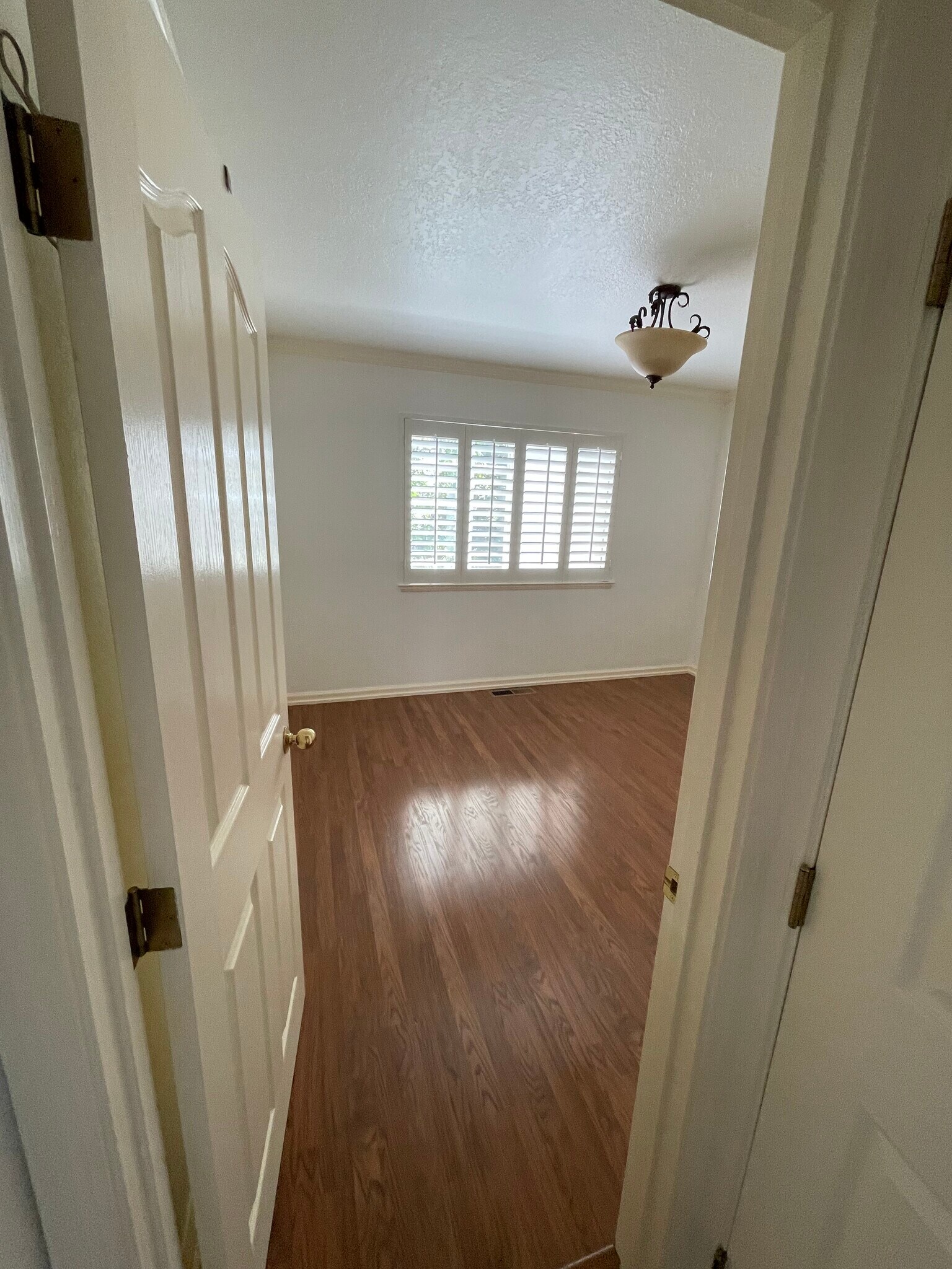 Building Photo - 108 Powell Avenue