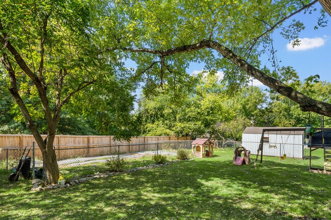 Building Photo - 453 Belinda Pkwy