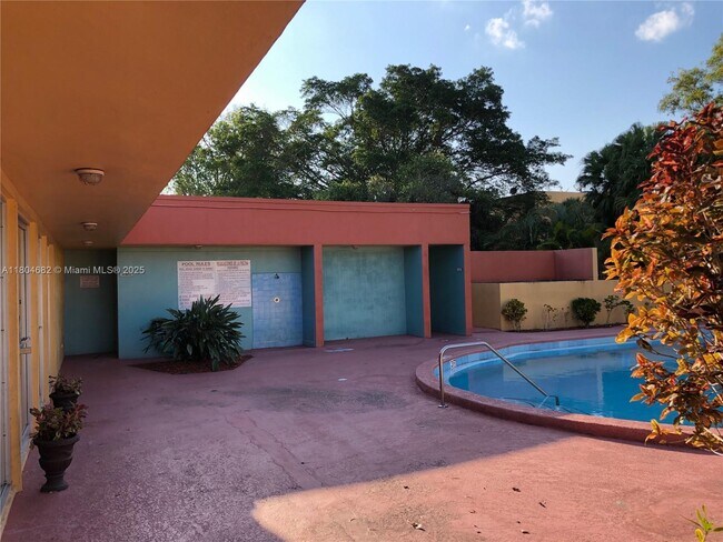 Building Photo - 40 NW 87th Ave