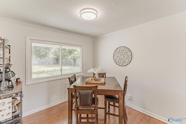 Building Photo - 1907 Waxleaf Green SE