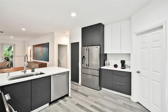 Building Photo - 1725 Winterberry Ln