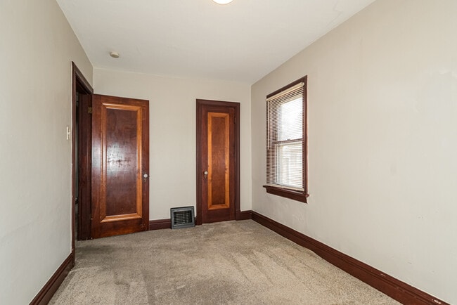 Building Photo - Fantastic 2bd/1ba home! Let yourself in!