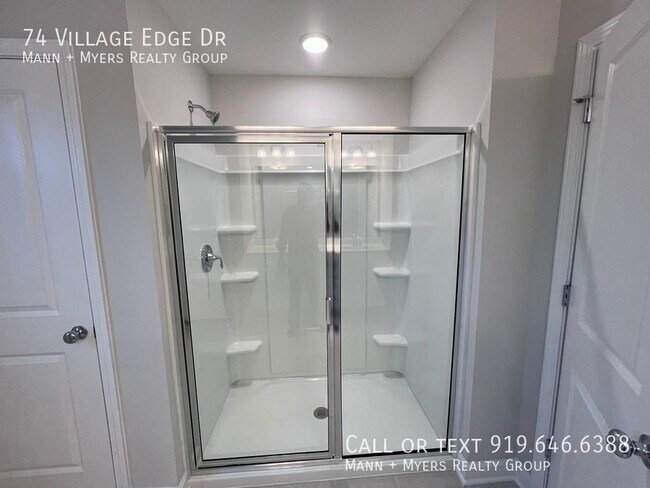 Building Photo - 74 Village Edge Dr