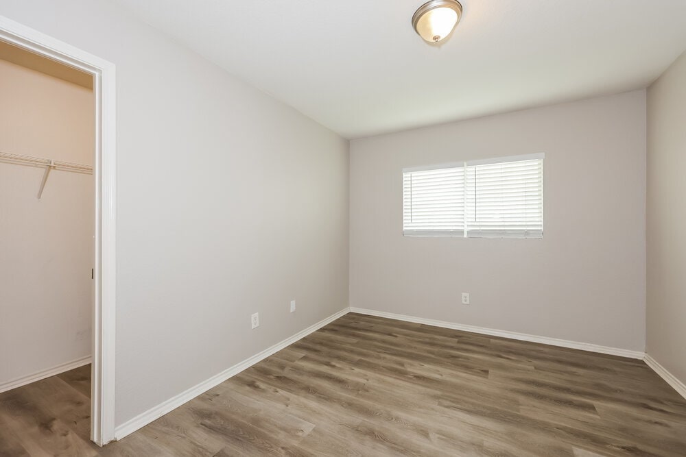 Building Photo - 413 Dakota Ridge Dr