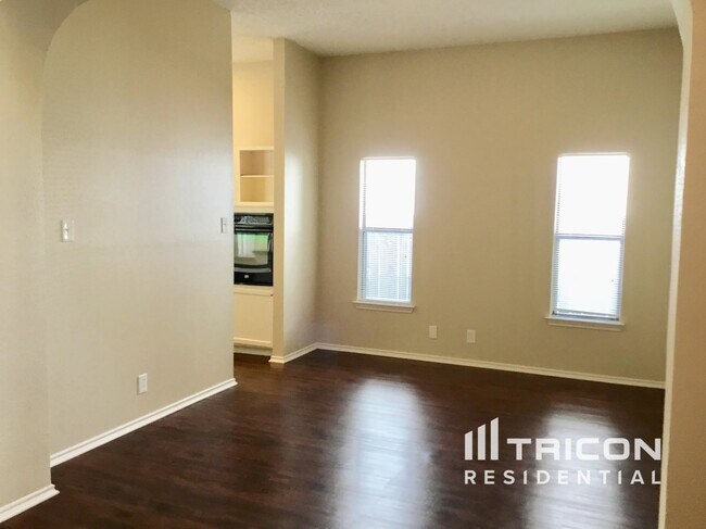 Building Photo - 8035 Dove Trail Dr
