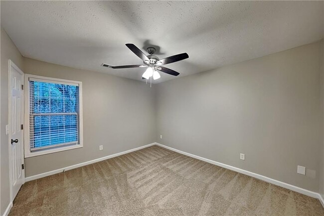 Building Photo - 5539 Hopper Dr