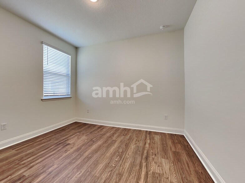 Building Photo - 106 Olivewood Pl