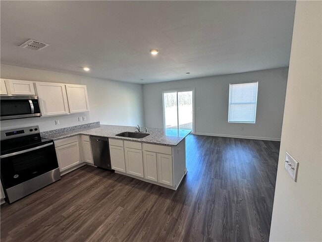 Building Photo - 536 Pemberton St