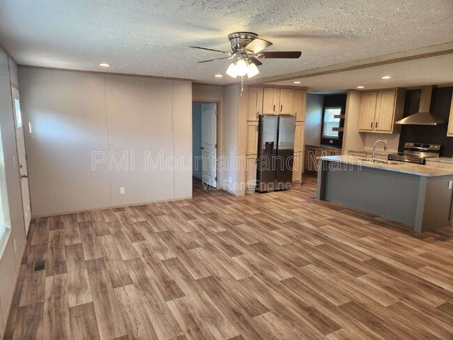 Building Photo - 102 Indian Camp Branch Rd