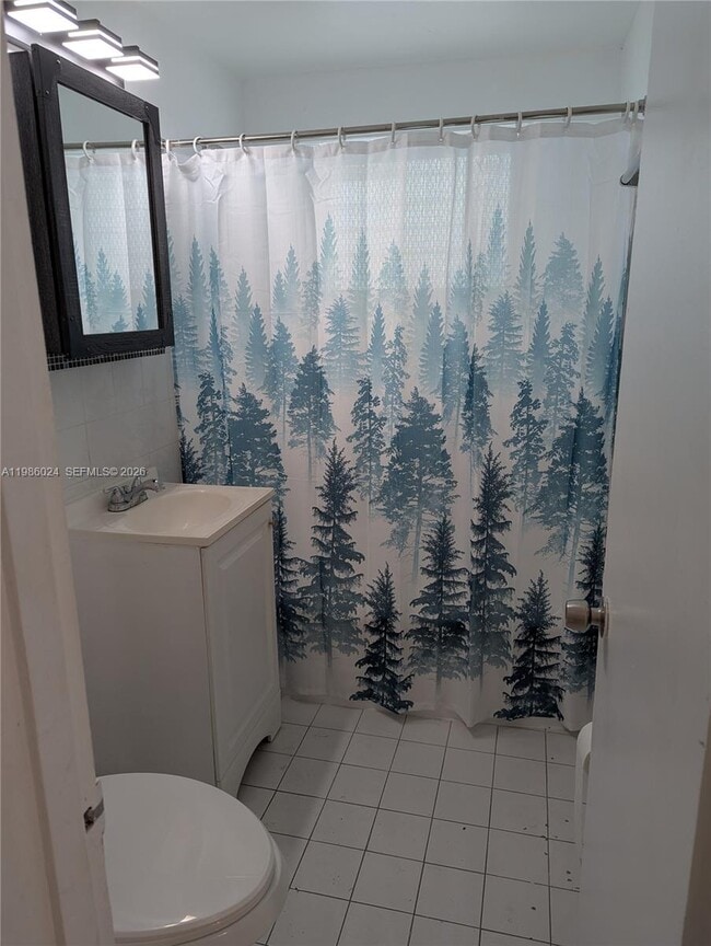 Building Photo - 761 Euclid Ave