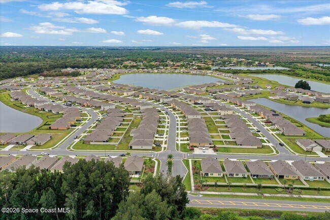 Building Photo - 926 Trinity St