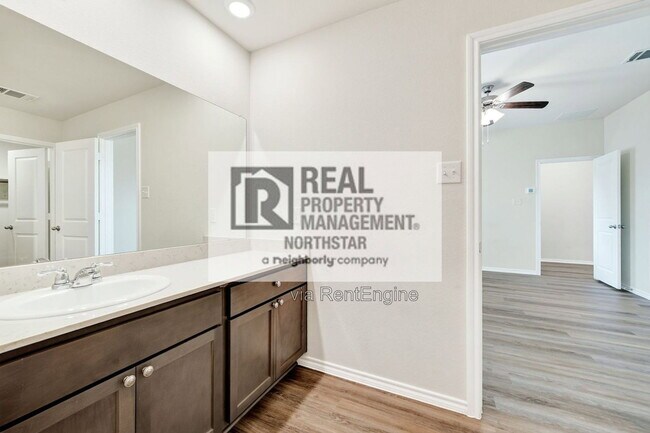 Building Photo - 848 Good Cheer Ln