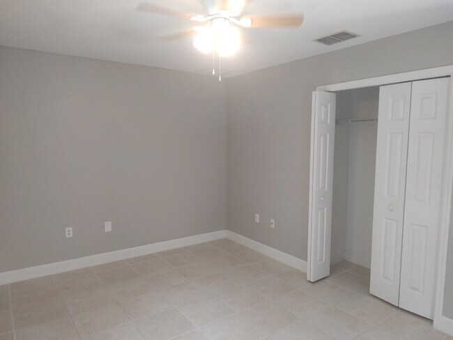 Building Photo - "Spacious 4-Bedroom with 3 Full Baths - 2,...