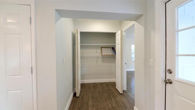 Building Photo - 3816 Pebble Ct
