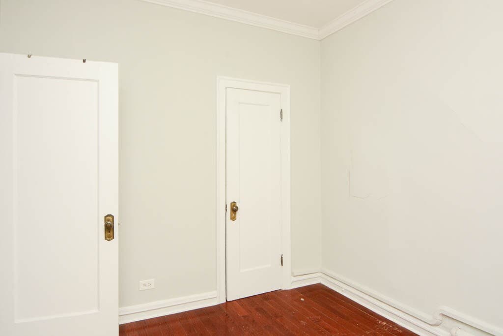 Building Photo - 529 W Surf St