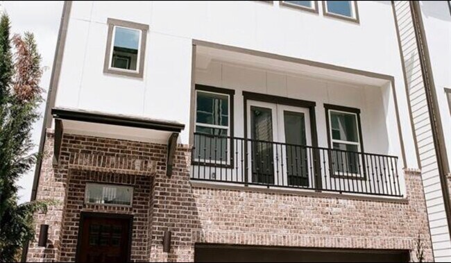 Building Photo - 2718 McGowen St