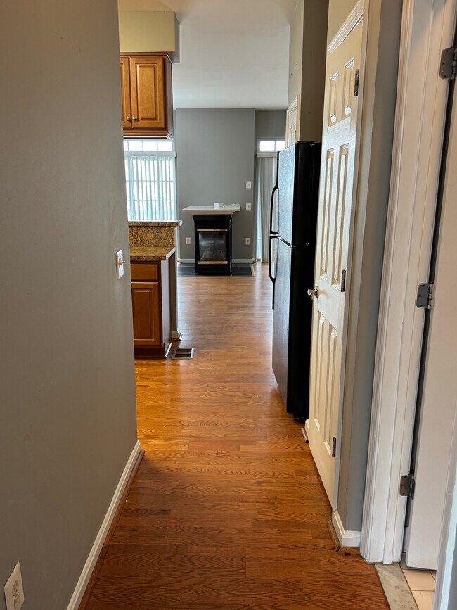 Building Photo - 1821 Cedar Cove Way