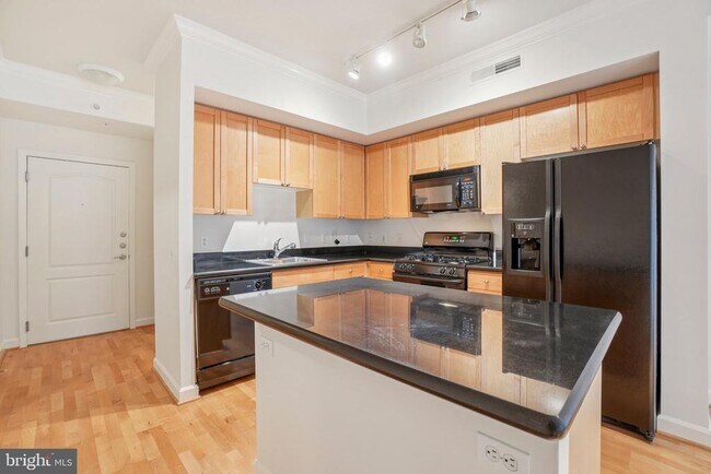 Primary Photo - 1441 Rhode Island Ave NW