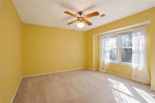 Building Photo - 4624 Mountain Creek Dr