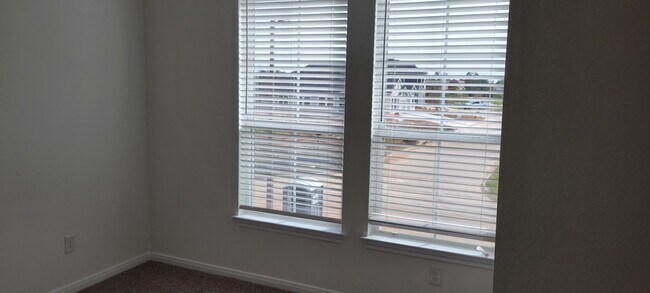 Building Photo - 327 E Coralburst Lp