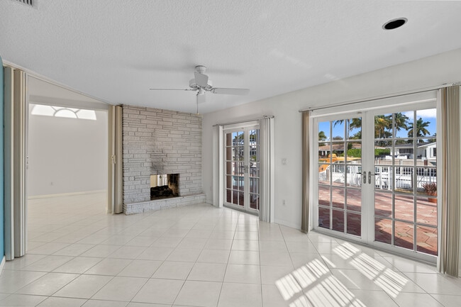 Building Photo - 2671 NE 22nd Ct