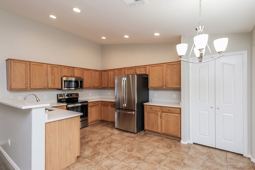 Building Photo - 4890 E Shapinsay Dr