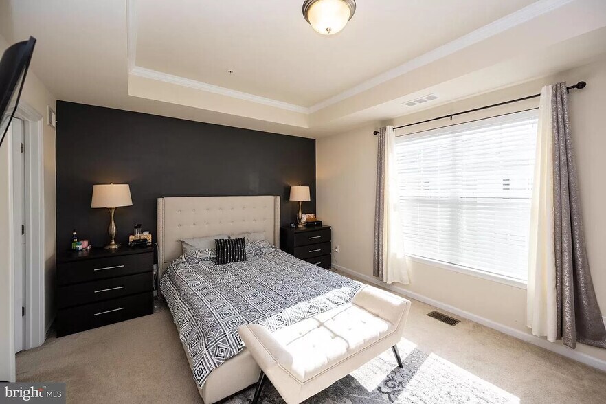 4th floor - master - 25239 Laureldale Ter