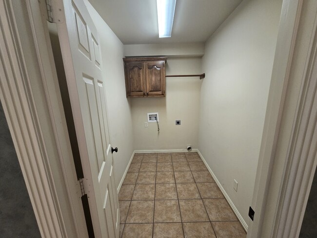 Building Photo - 15298 Wagon Wheel Cir