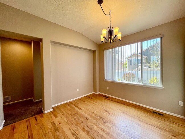 Building Photo - 819 Mt Sneffels Ave