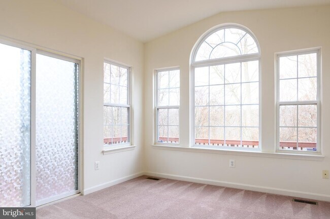 Building Photo - 3842 Koval Ln