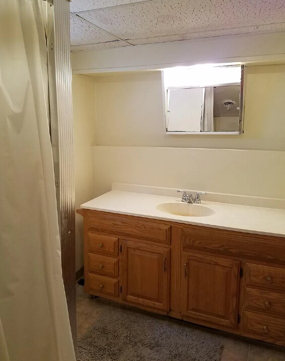 Building Photo - 808 W Seerley Blvd