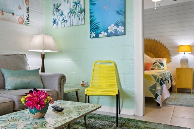 Building Photo - 1305 S 26th St