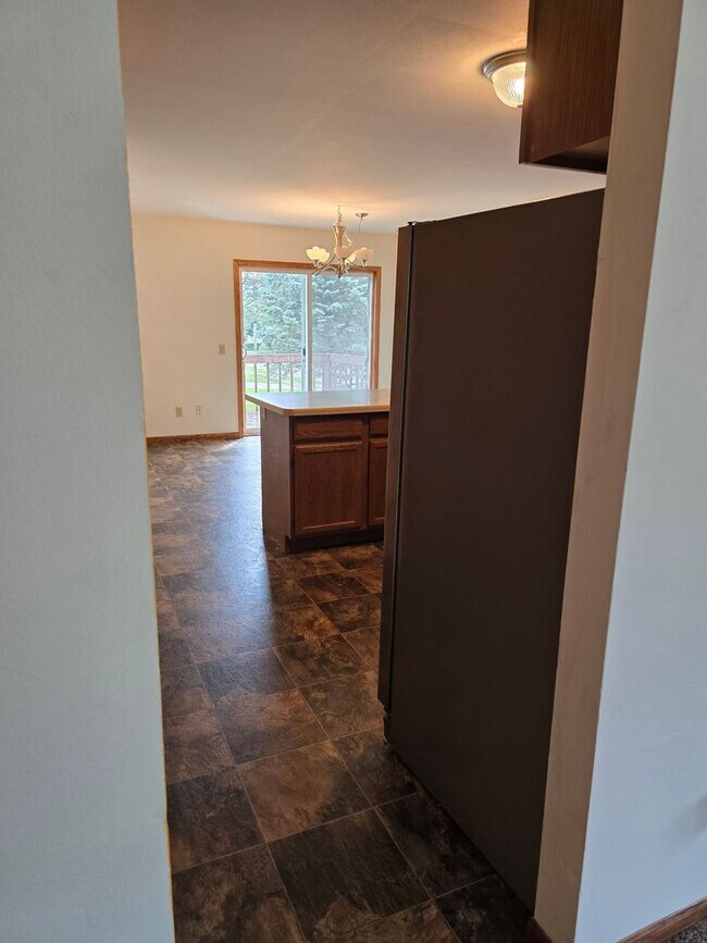 Building Photo - 1627-1629 Rustic Drive