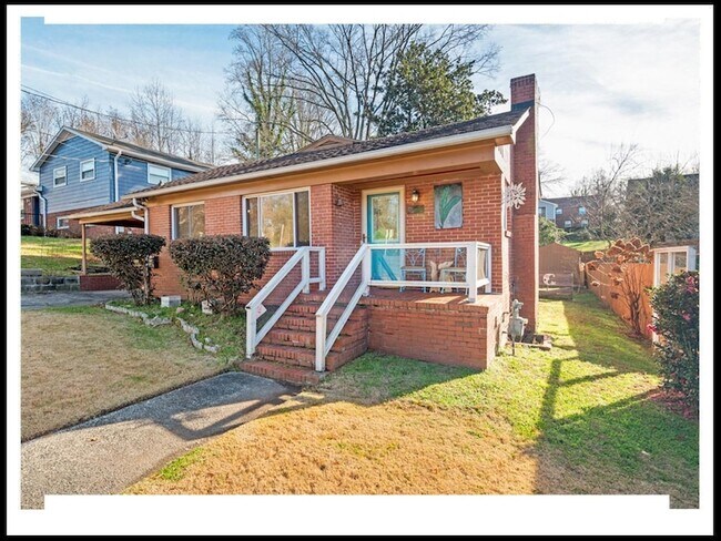 Building Photo - 112 E Lawson St