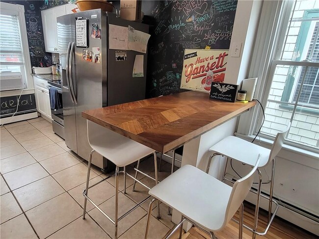 Building Photo - 102-110 Broadway