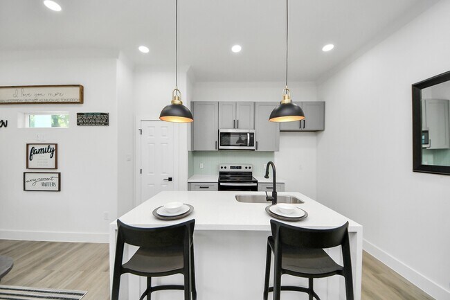 Building Photo - 9305 Jutland Rd