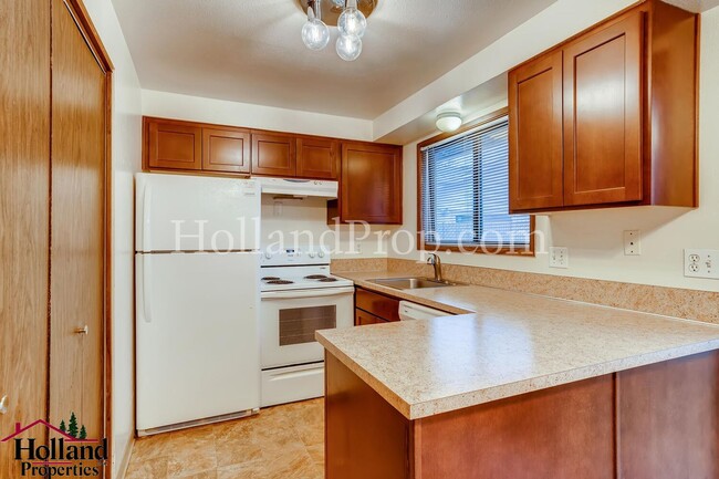 Building Photo - 1722 NE 230th Ct