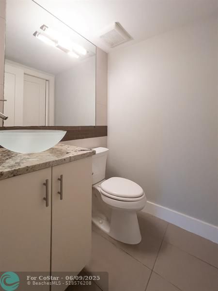 Building Photo - 64 Isle of Venice Dr