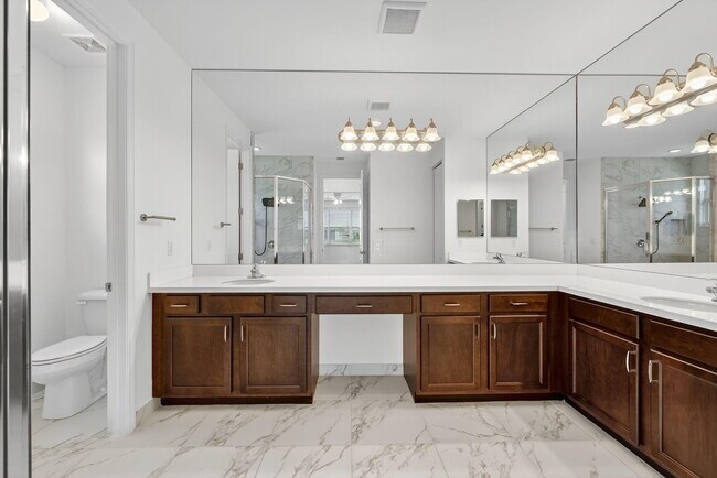 Building Photo - 11650 SW Moon River Way