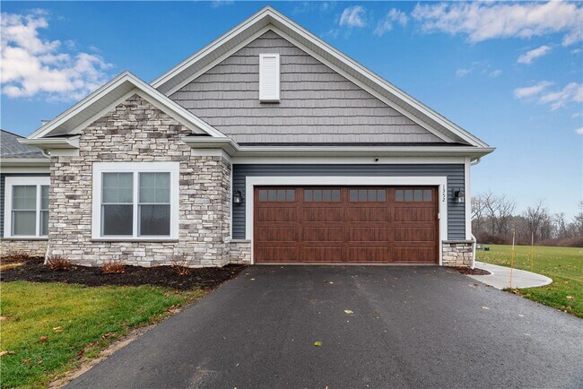 Building Photo - 1352 Creeks Edge Dr