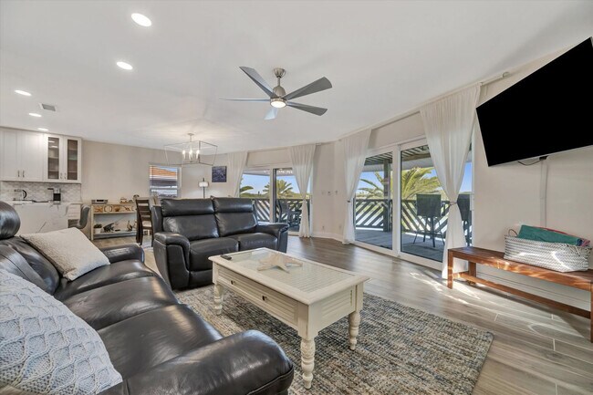 Building Photo - 10 Gulf Blvd