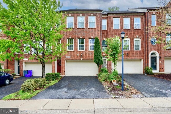 Primary Photo - 1639 Whitehall Dr