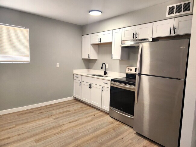 Primary Photo - Charming 1BR in North Phoenix – Updated In...