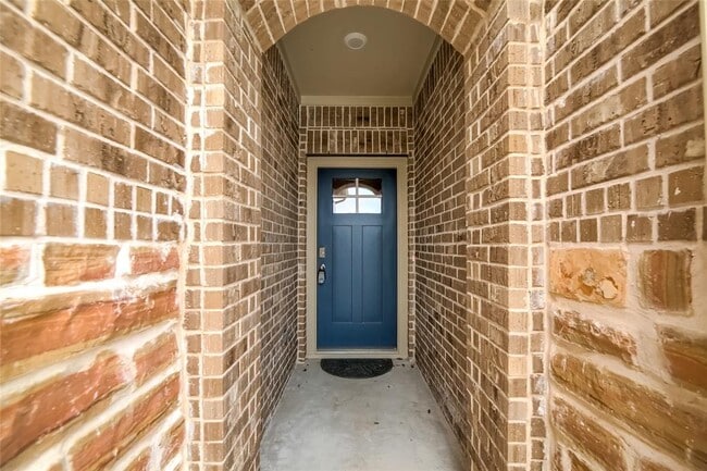 Building Photo - 603 Bluffview Dr.