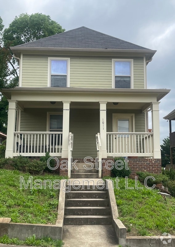 Building Photo - 1011 Oak St