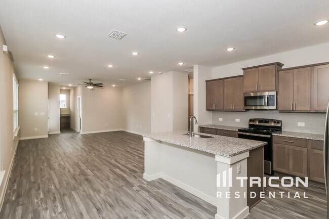 Building Photo - 628 Lindheimer Ln