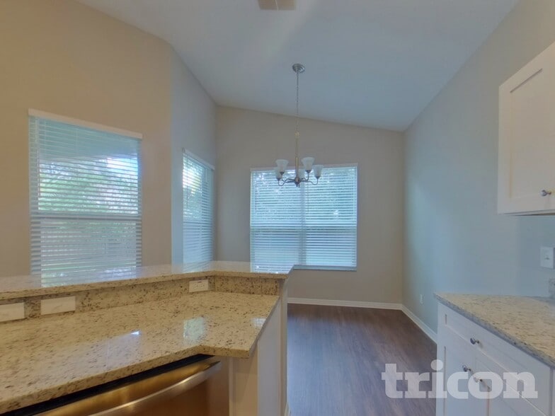 Building Photo - 15821 Pine Lily Ct